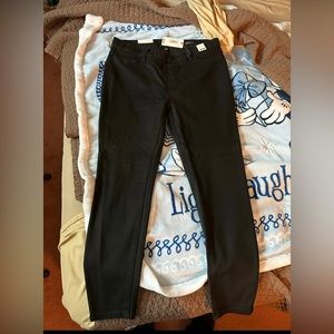 Judy Blue Mid-Rise Skinny Black Pull On Jegging